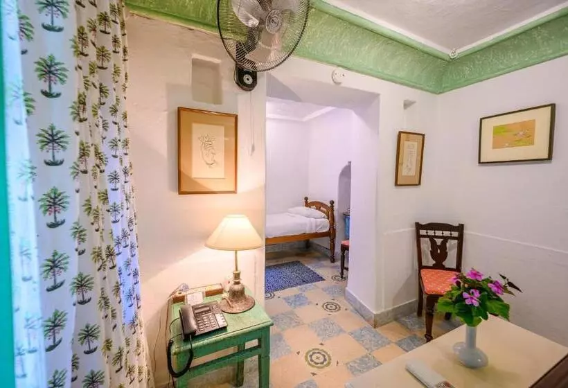 Comfort-huone, Neemrana Fortpalace