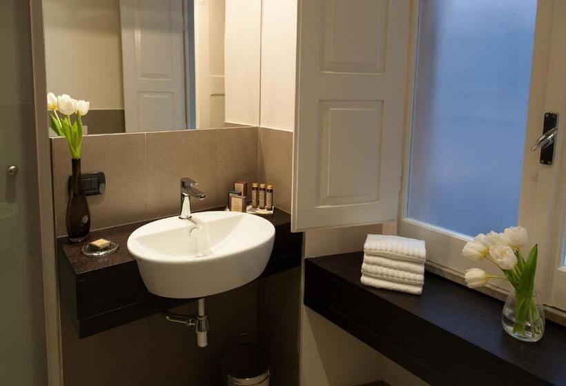 اتاق کلاسیک, Relais Rione Ponte