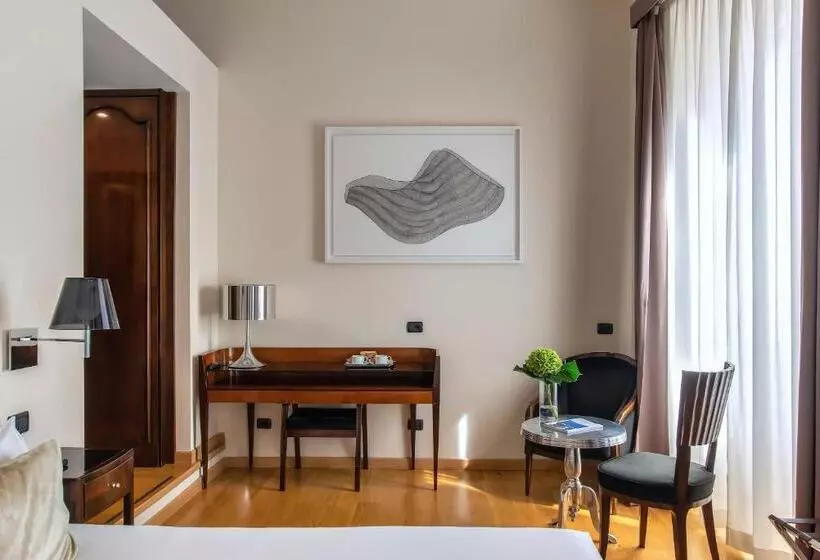 اتاق لوکس با چشمانداز شهر, Relais Rione Ponte