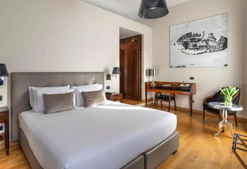 اتاق لوکس با چشمانداز شهر, Relais Rione Ponte