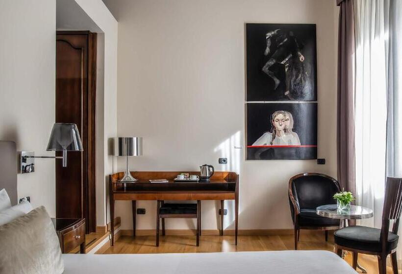 اتاق لوکس با چشم‌انداز شهر, Relais Rione Ponte