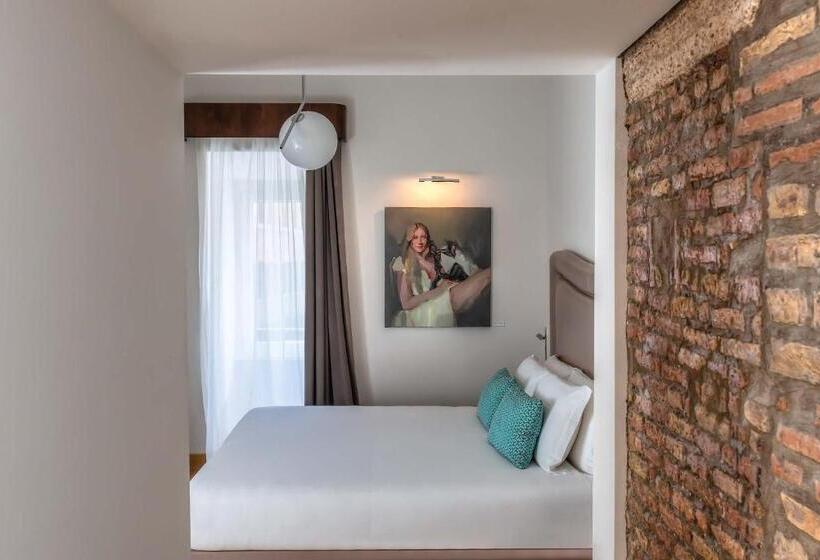 سوییت جونیور, Relais Rione Ponte