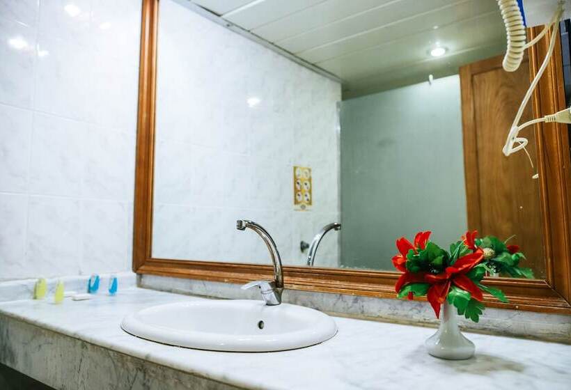 اتاق لوکس با چشم‌انداز دریا, Retal View Resort El Sokhna Aqua Park