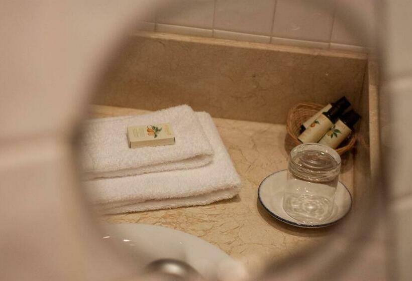 スタンダードルーム, Sierra Quilama