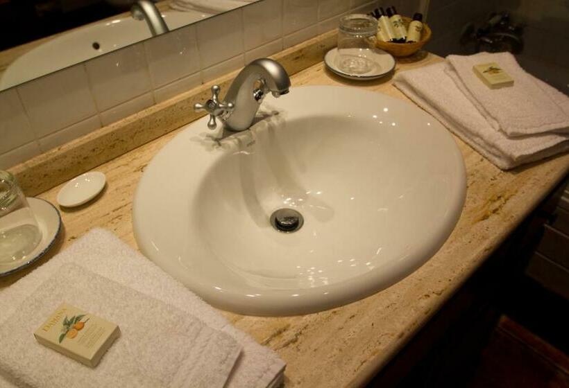 スタンダードルーム, Sierra Quilama