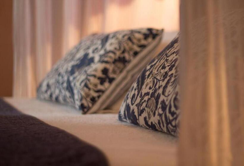 スイート, Sierra Quilama