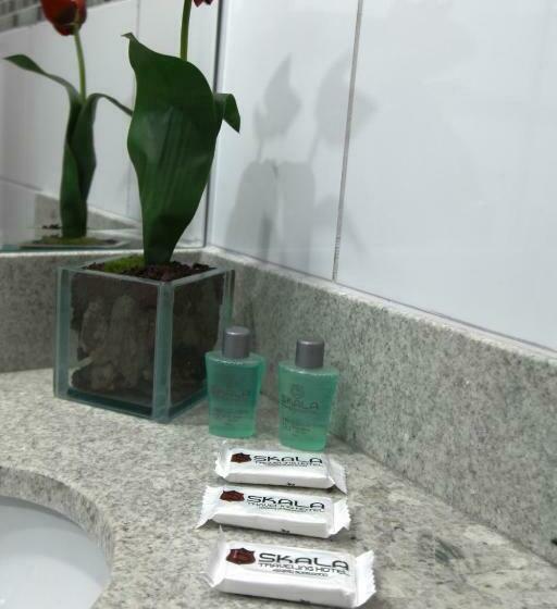 غرفة قياسية فردية, Skala Traveling