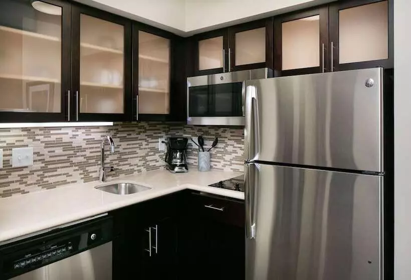 身障者適用スイートルーム, Staybridge Suites Des Moines Downtown, An Ihg