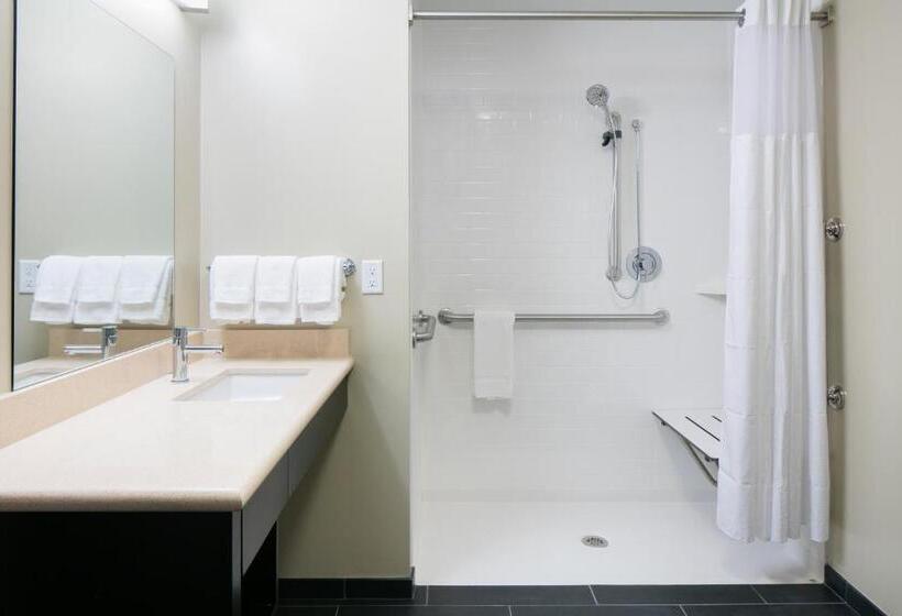 Люкс Кровать Квин, Staybridge Suites Des Moines Downtown, An Ihg
