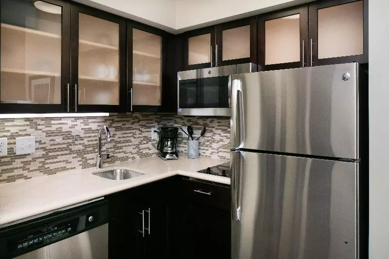 クイーンベッドのスタンダードスタジオ, Staybridge Suites Des Moines Downtown, An Ihg