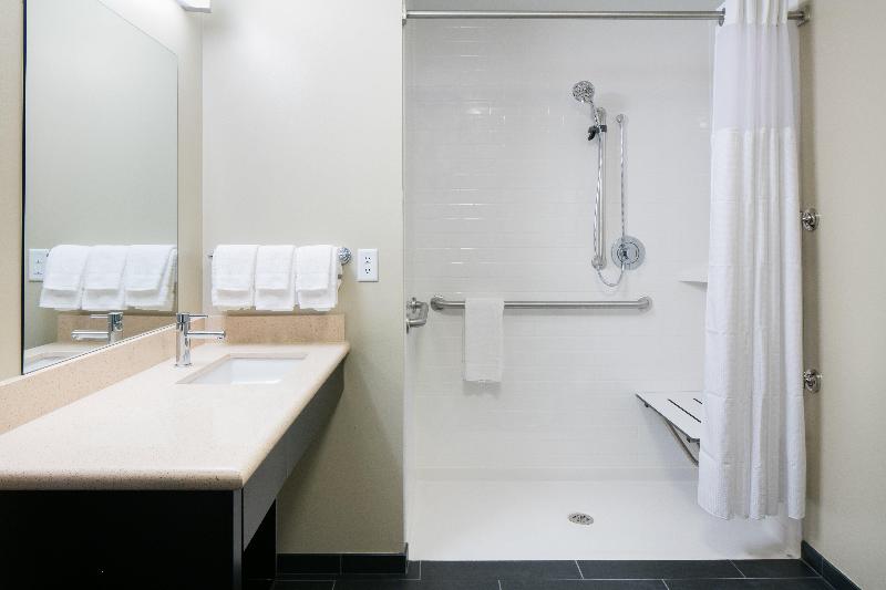 스탠다드 스튜디오 퀸 침대, Staybridge Suites Des Moines Downtown, An Ihg