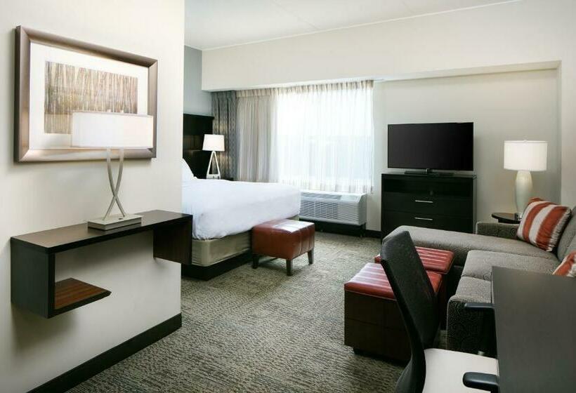 Люкс Кровать Кинг, Staybridge Suites Des Moines Downtown, An Ihg
