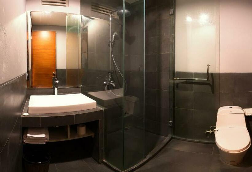 발코니 디럭스 룸, Transera Kamini Legian