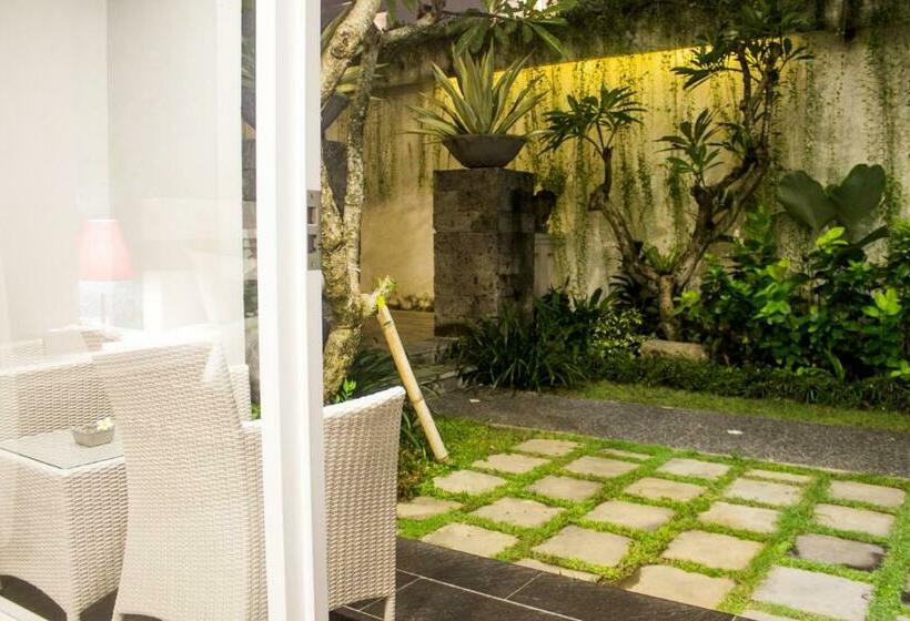 발코니 디럭스 룸, Transera Kamini Legian