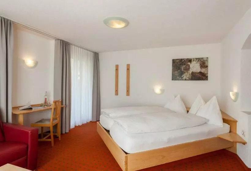 Standard-huone, Park Hotel Saas Fee