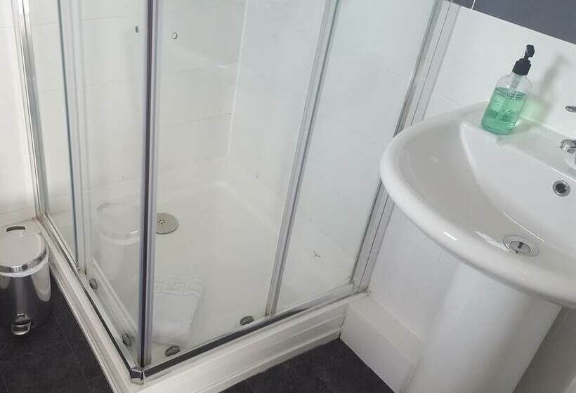 Номер Стандарт, The Village Inn