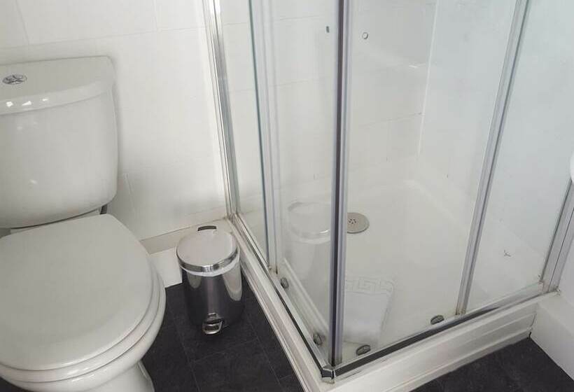 Номер Стандарт, The Village Inn