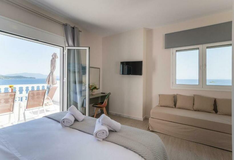 סטודיו סופריור, Cape Blue Suites