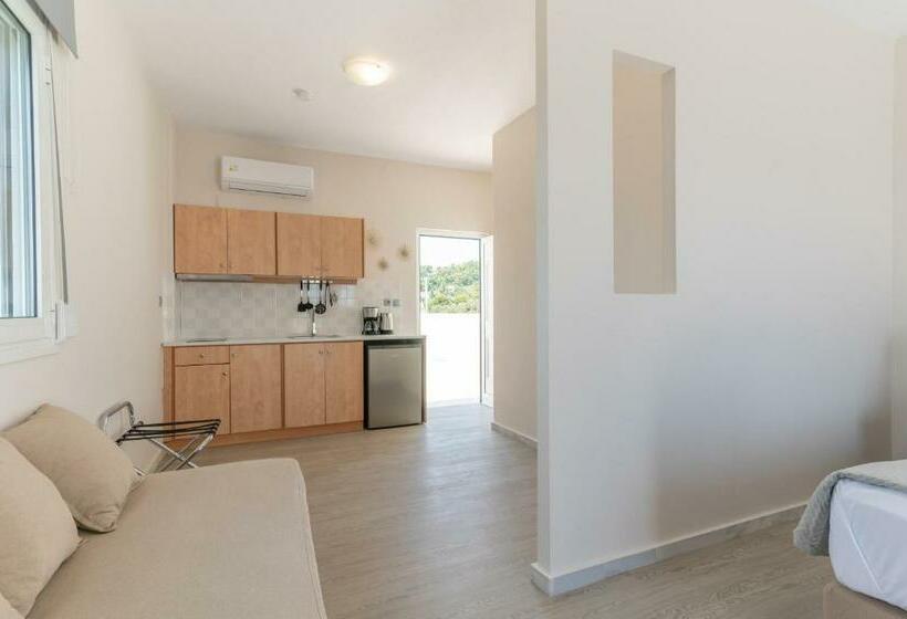 סטודיו סופריור, Cape Blue Suites