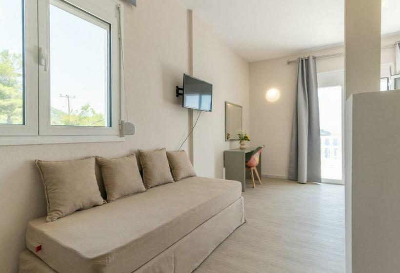 סטודיו סופריור, Cape Blue Suites