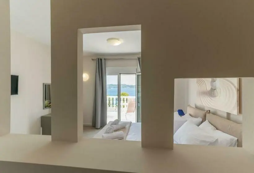 スーペリアスタジオ, Cape Blue Suites