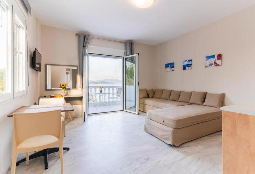 סוויטת סופריור נוף לים, Cape Blue Suites