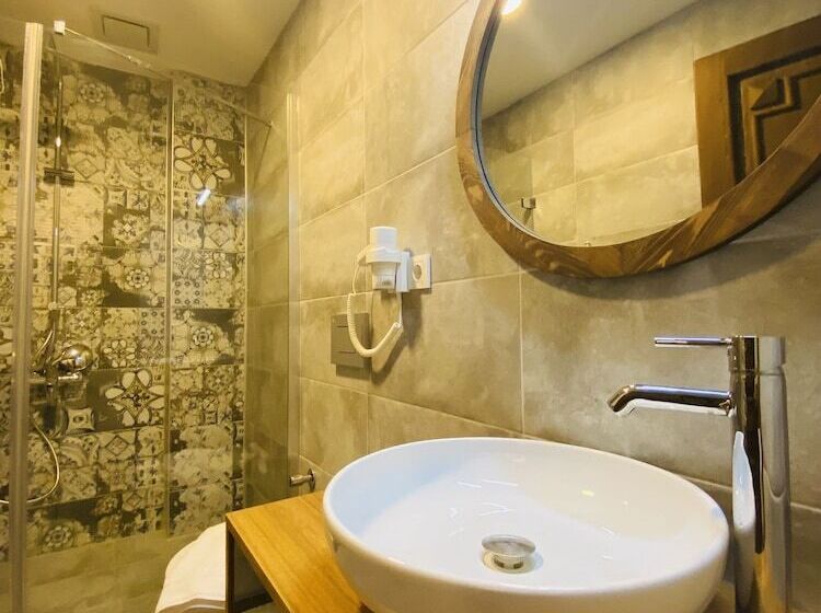 Номер Economy, In Ephesus Hotel And Art Galery