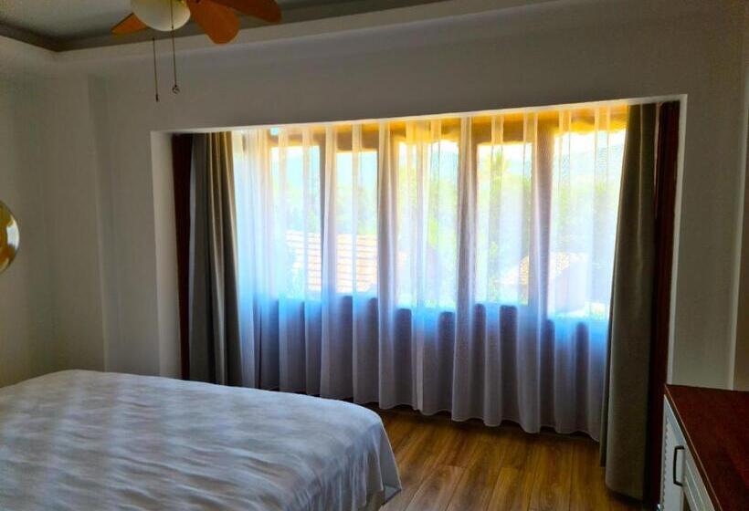 Номер Deluxe, In Ephesus Hotel And Art Galery