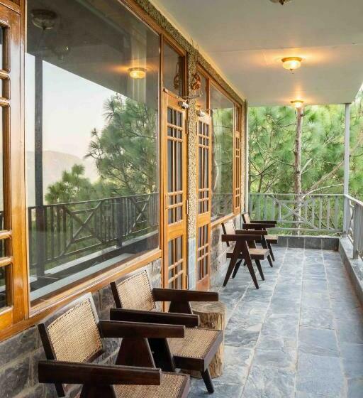 带大床的高级房间, Chillaru Spa & Resort