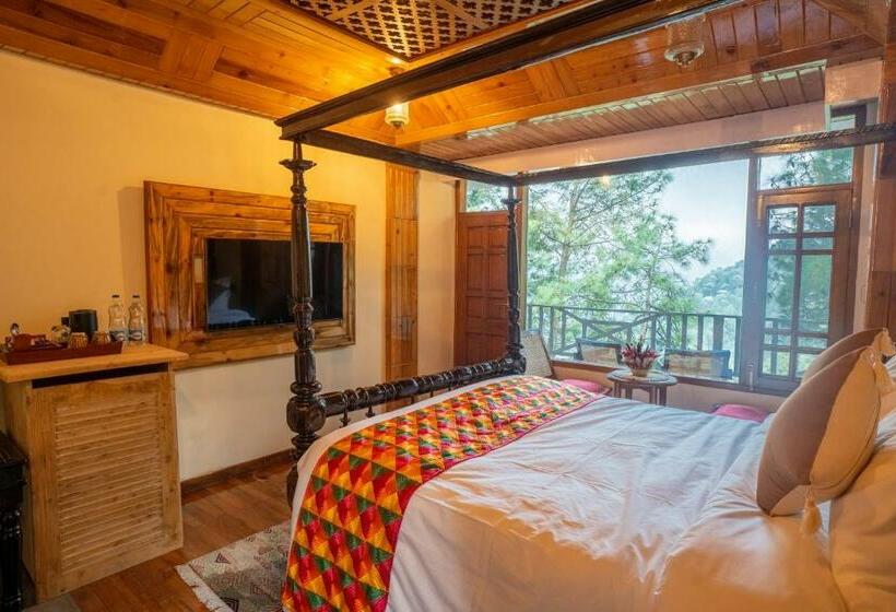 디럭스 룸 킹사이즈 침대, Chillaru Spa & Resort