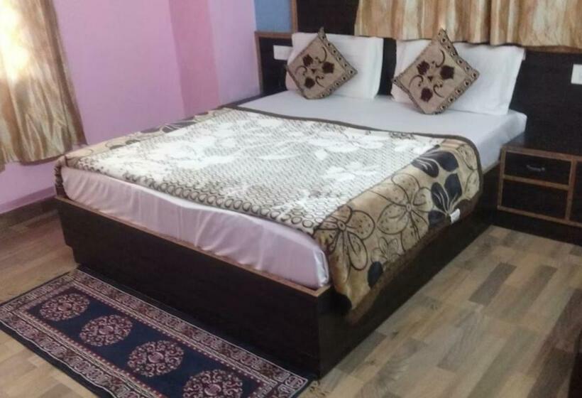 Quarto Estandar, Tirupati Regency Anandam