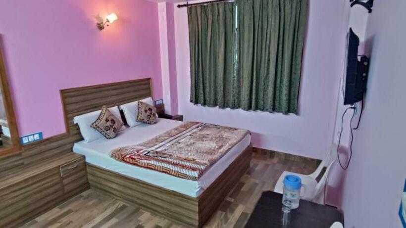 Quarto Estandar, Tirupati Regency Anandam