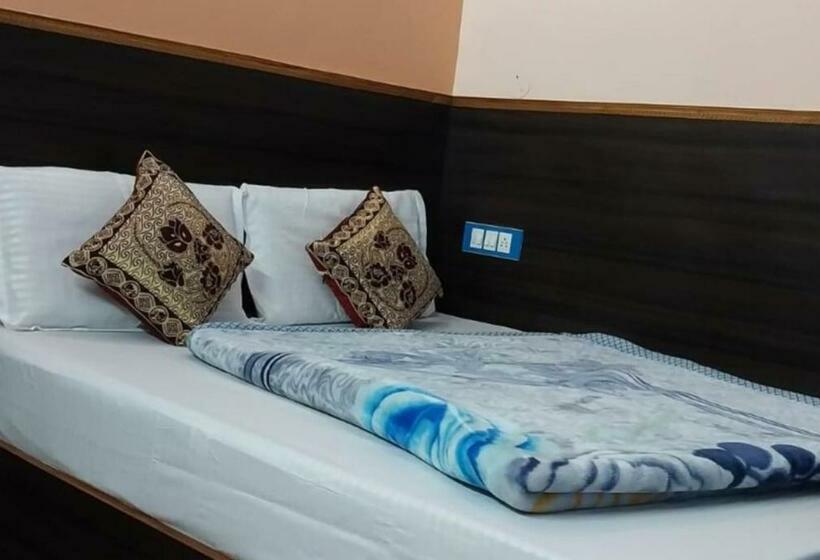 Quarto Estandar, Tirupati Regency Anandam