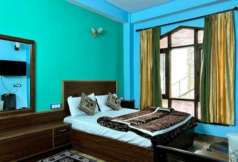Quarto Quádruplo Deluxe, Tirupati Regency Anandam