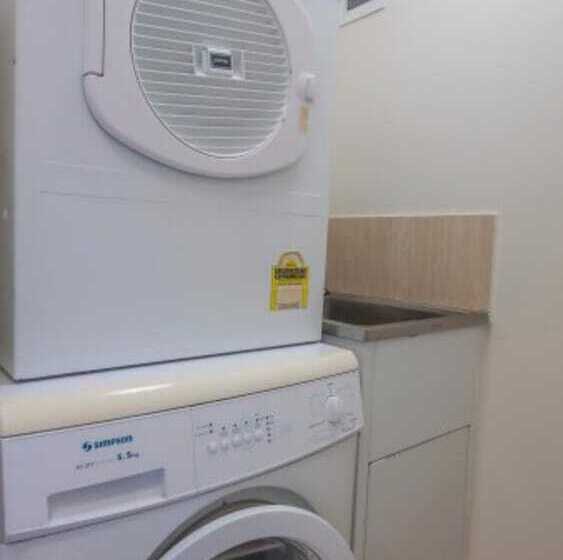 海の見える２ベッドルームアパートメント, 2nd Avenue Beachside Apartments