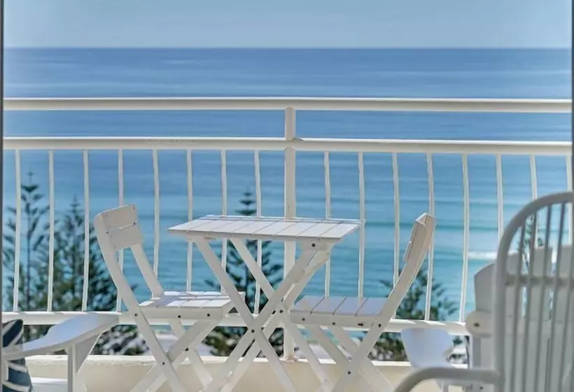2 Bedroom Premium Apartment, 2nd Avenue Beachside Apartments