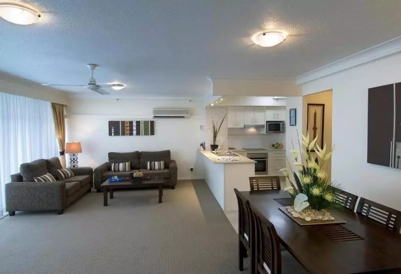 آپارتمان مدیریتی 2 خوابه, 2nd Avenue Beachside Apartments