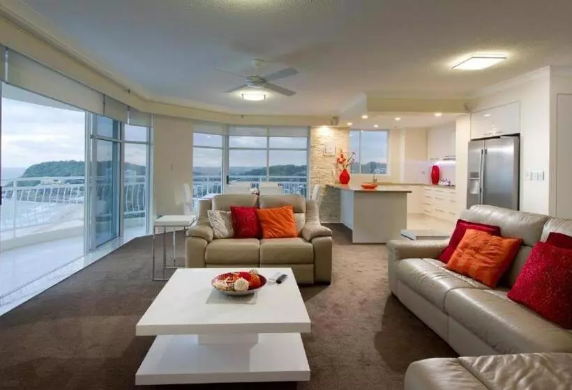 آپارتمان مدیریتی 3 خوابه, 2nd Avenue Beachside Apartments