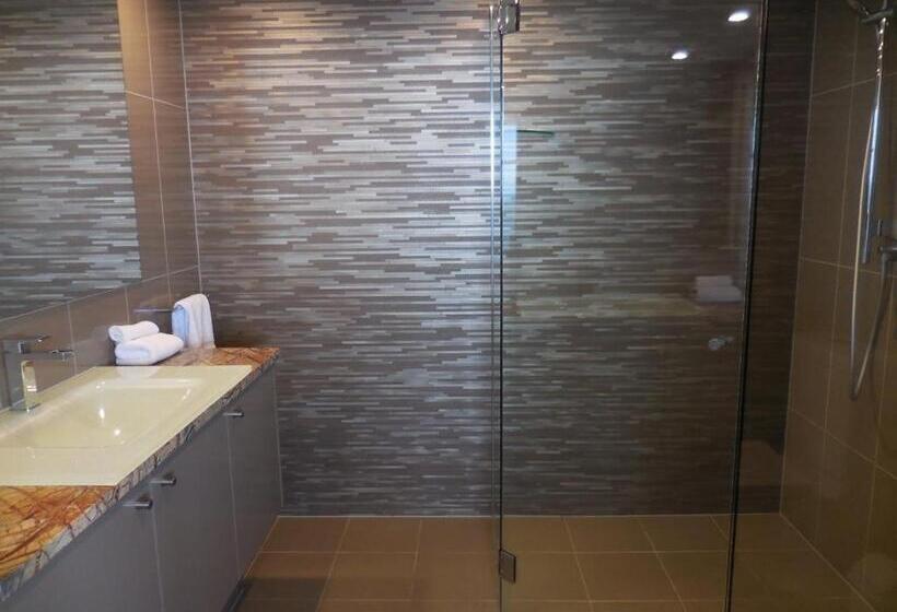 プレミアム３ベッドルームアパート, 2nd Avenue Beachside Apartments