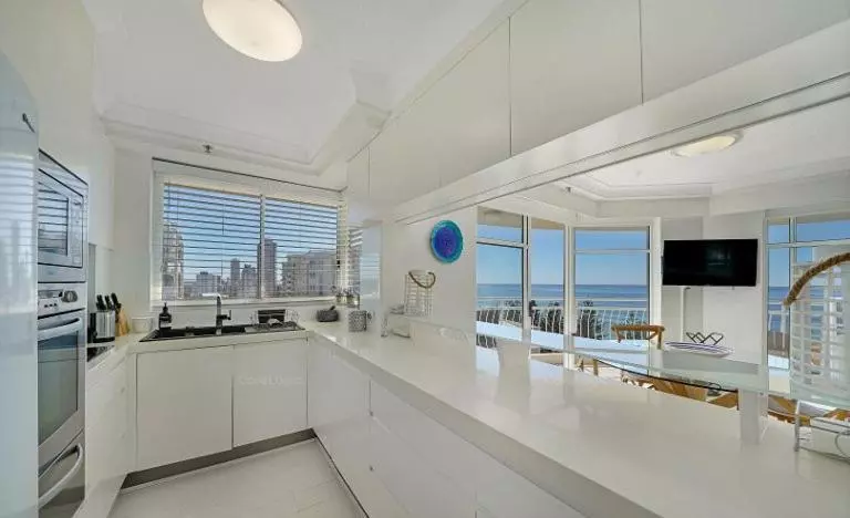 2 Bedroom Premium Apartment, 2nd Avenue Beachside Apartments