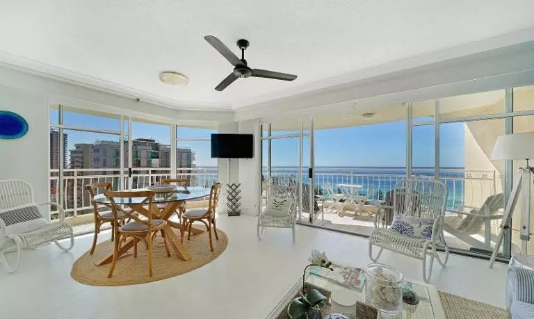 2 Bedroom Premium Apartment, 2nd Avenue Beachside Apartments