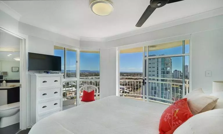 2 Bedroom Premium Apartment, 2nd Avenue Beachside Apartments