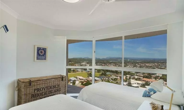 2 Bedroom Premium Apartment, 2nd Avenue Beachside Apartments