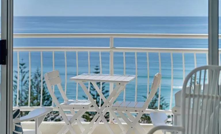 2 Bedroom Premium Apartment, 2nd Avenue Beachside Apartments