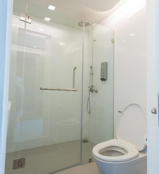 غرفة ديلوكس سرير كينج, Bearpacker Patong Hostel