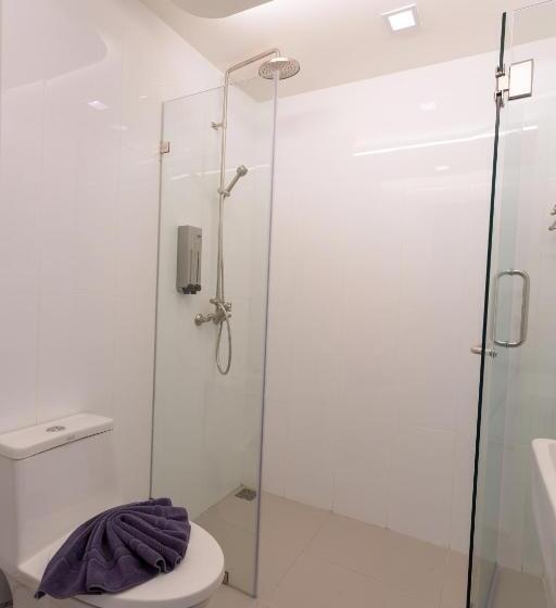 غرفة ديلوكس سرير كينج, Bearpacker Patong Hostel