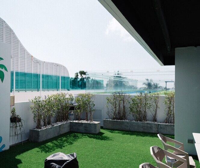 غرفة ديلوكس سرير كينج, Bearpacker Patong Hostel