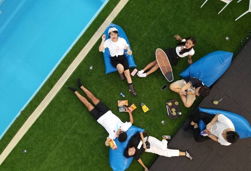 غرفة ديلوكس سرير كينج, Bearpacker Patong Hostel