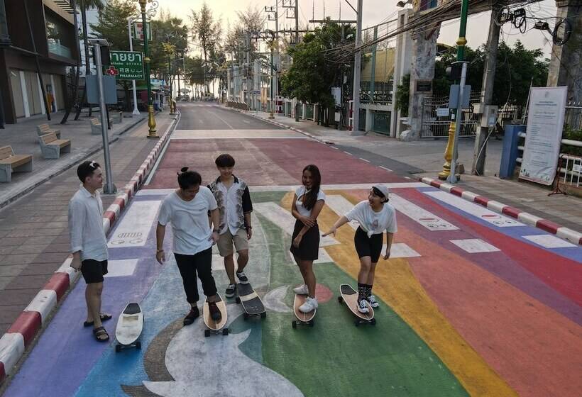 غرفة ديلوكس سرير كينج, Bearpacker Patong Hostel