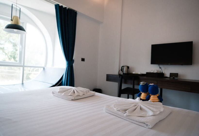 غرفة ديلوكس سرير كينج, Bearpacker Patong Hostel